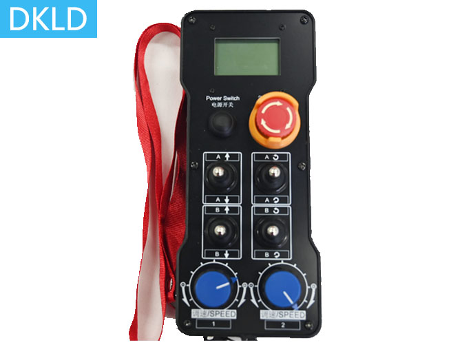 數(shù)碼管速度顯示1路模擬量4路開(kāi)關(guān)量+調(diào)速鎖按鈕且?guī)е甘緹艄I(yè)遙控器非標(biāo)定制