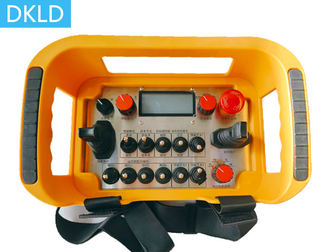 廠家機器人小車遙控器(13個工位節(jié)點發(fā)射機控制41臺小車接收機流水線行走-工業(yè)遙控器典型多控多應(yīng)用)